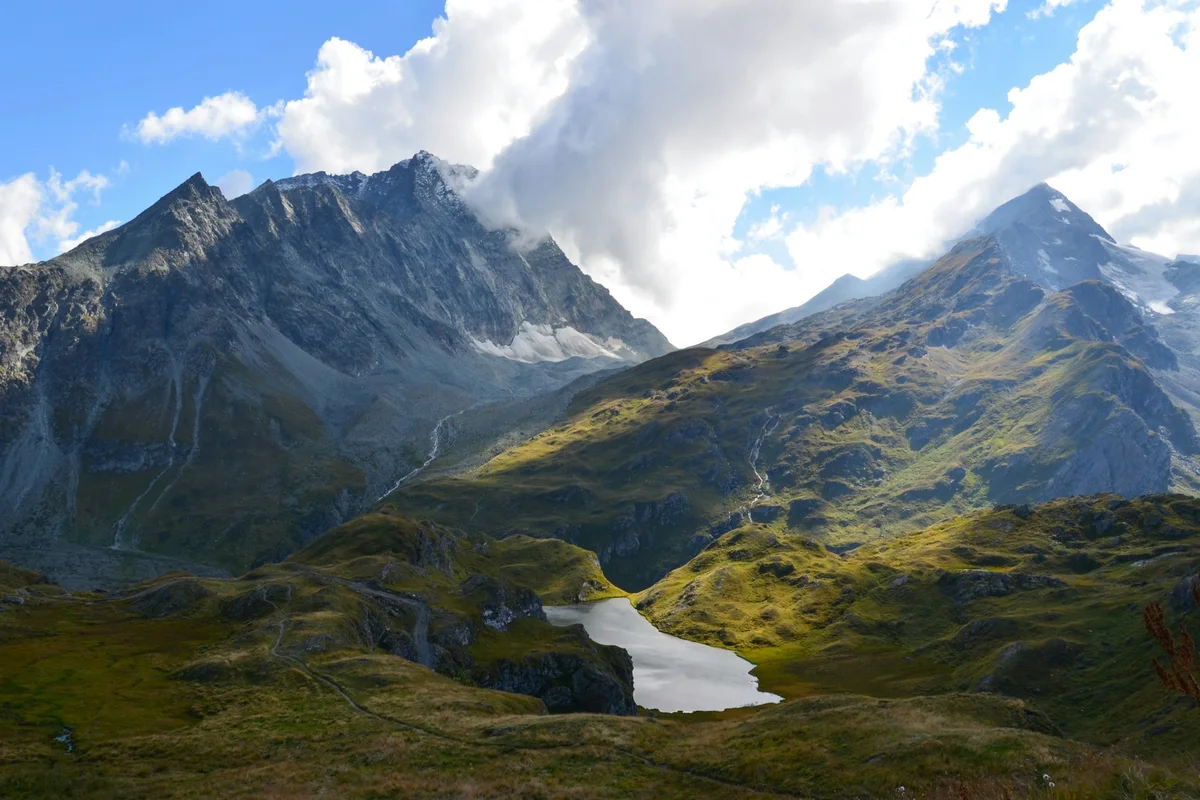 Lac et alpages dans le secteur de Chanrion, dans le haut Val de Bagnes